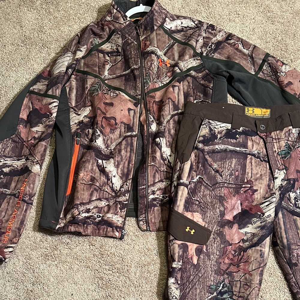 Under Armour Cold Gear Jacket/Pants Set!!